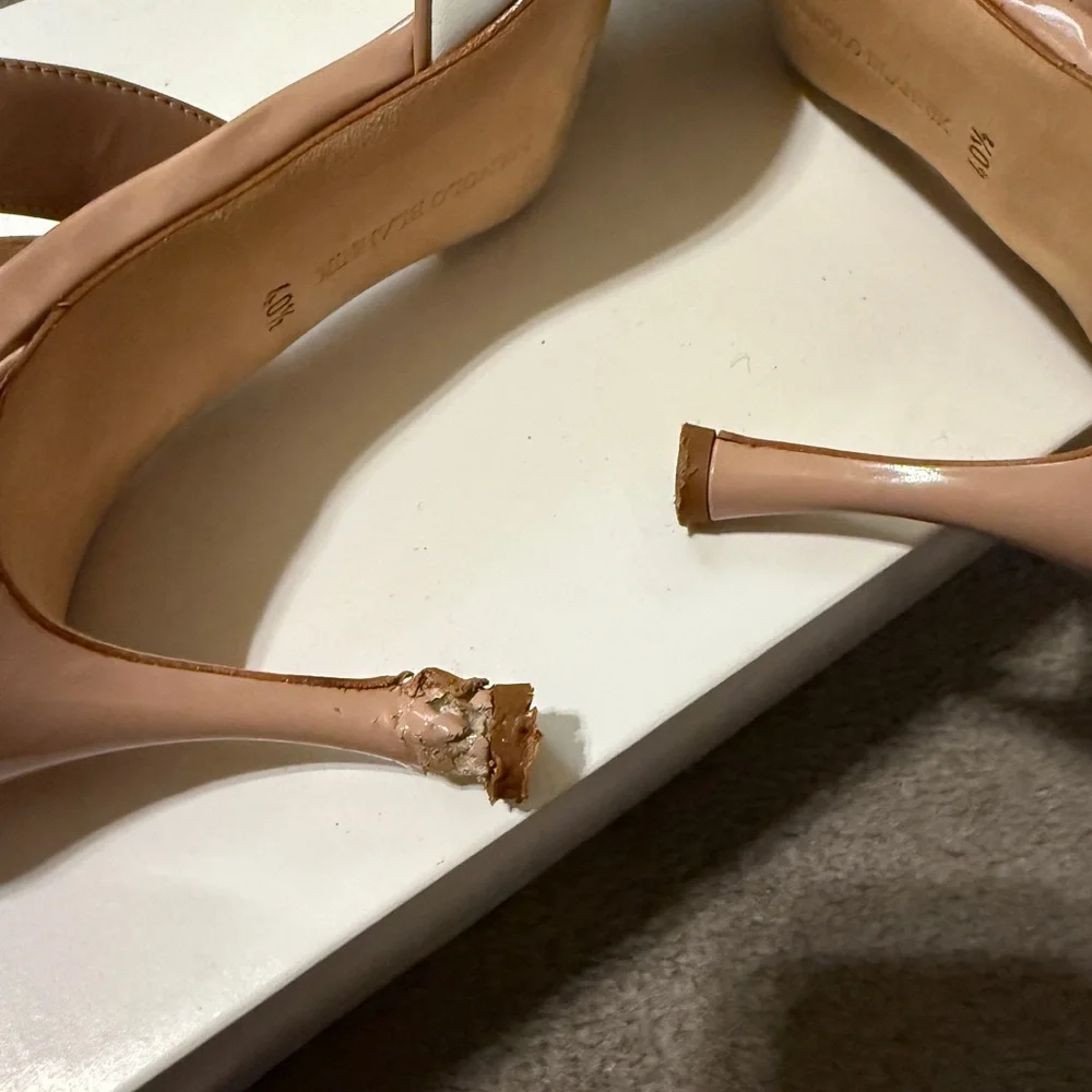 Manolo Blahnik Irie Slingback Pumps 40.5 US 10.5 Quilted Leather Cap Toe